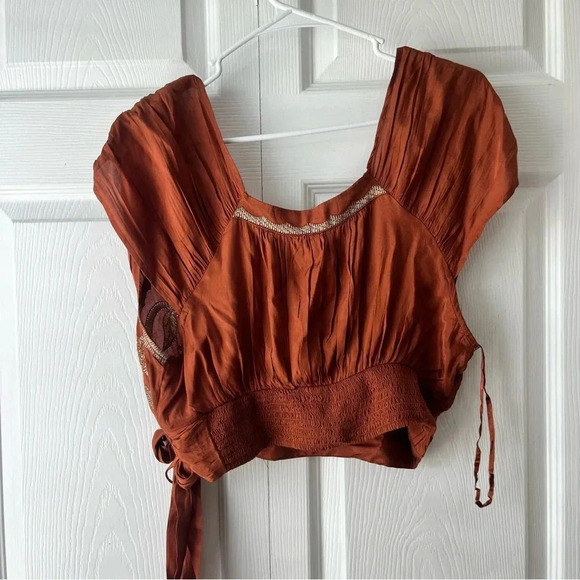Free People Top Women's Sahara Embroidered Cropped Cross-front V Neck Size Med - Picture 5 of 5